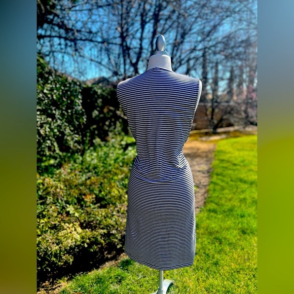 TALBOTS 🌻Sleeveless Black and White Striped Dress - Picture 7 of 8